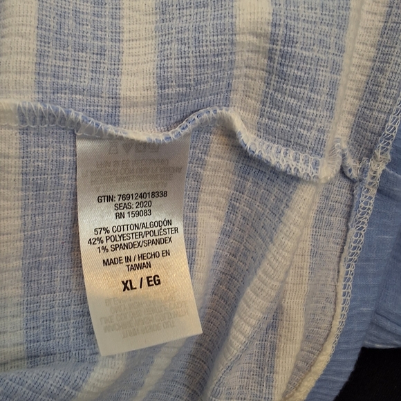 JB DIFFUSION, XL, Woman's NWOT, Light Blue Striped Top - Picture 5 of 7
